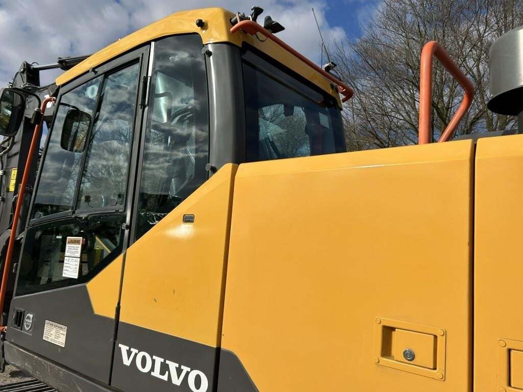 2019 Volvo EC160EL Excavator