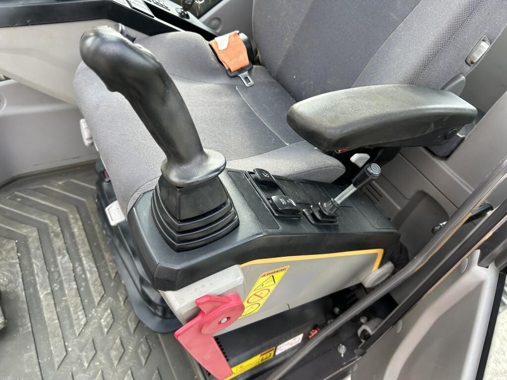 2019 Volvo EC160EL Excavator