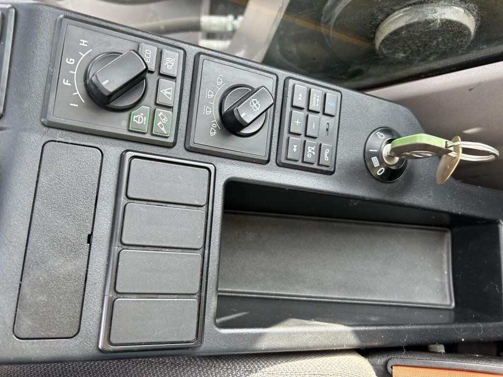 2019 Volvo EC160EL Excavator