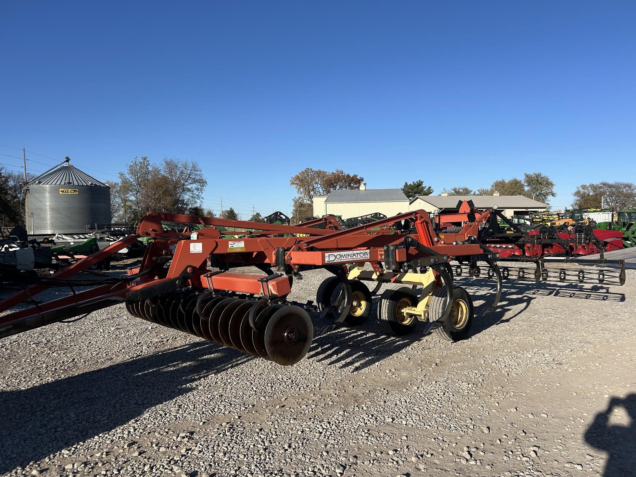 2004 Krause Dominator 4850 Disk Chisel