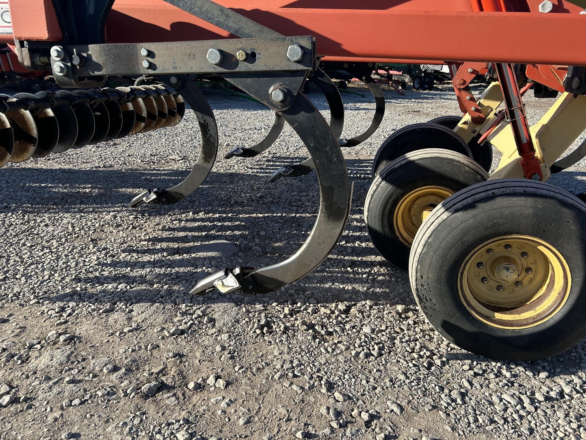 2004 Krause Dominator 4850 Disk Chisel