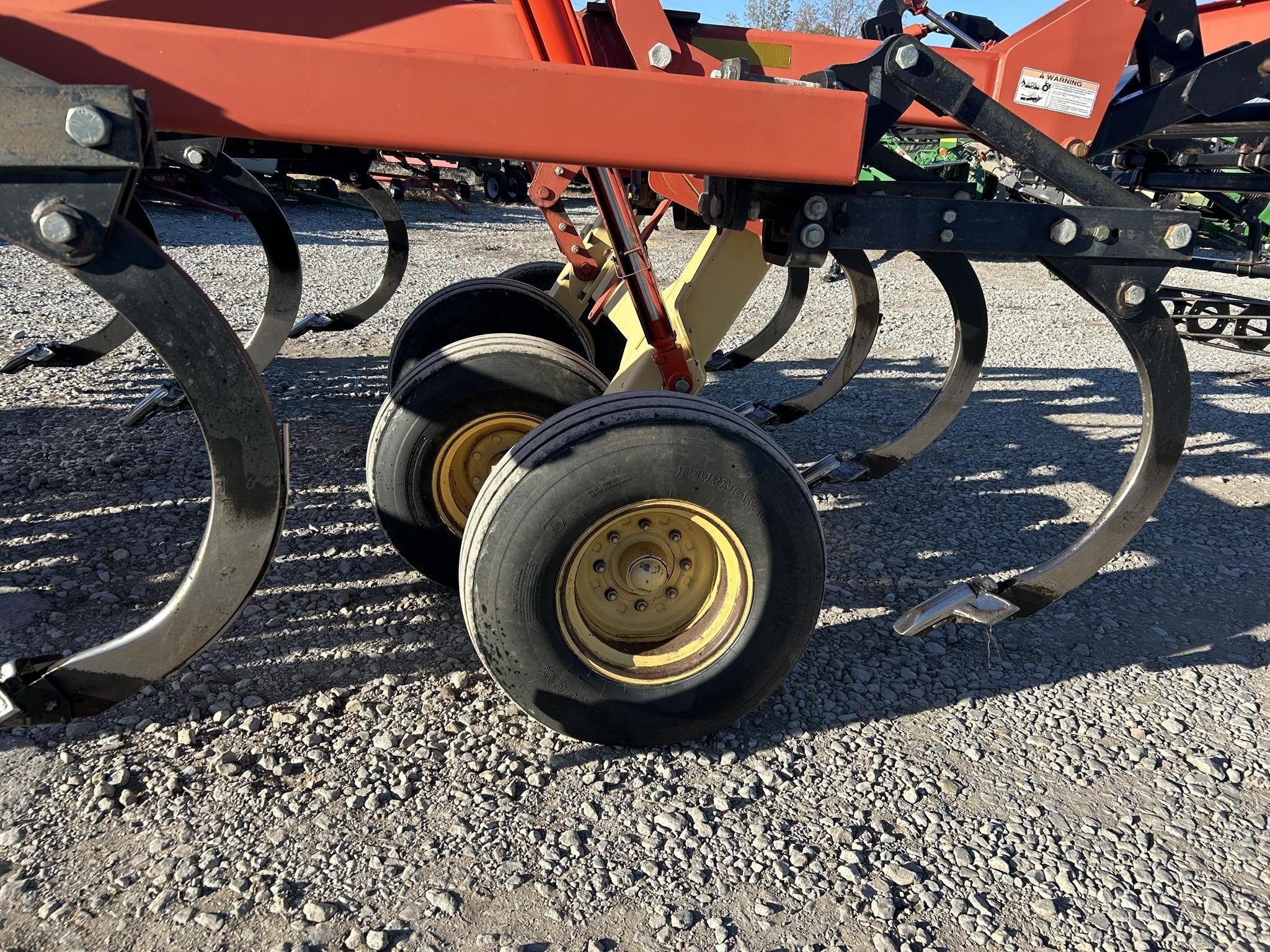 2004 Krause Dominator 4850 Disk Chisel