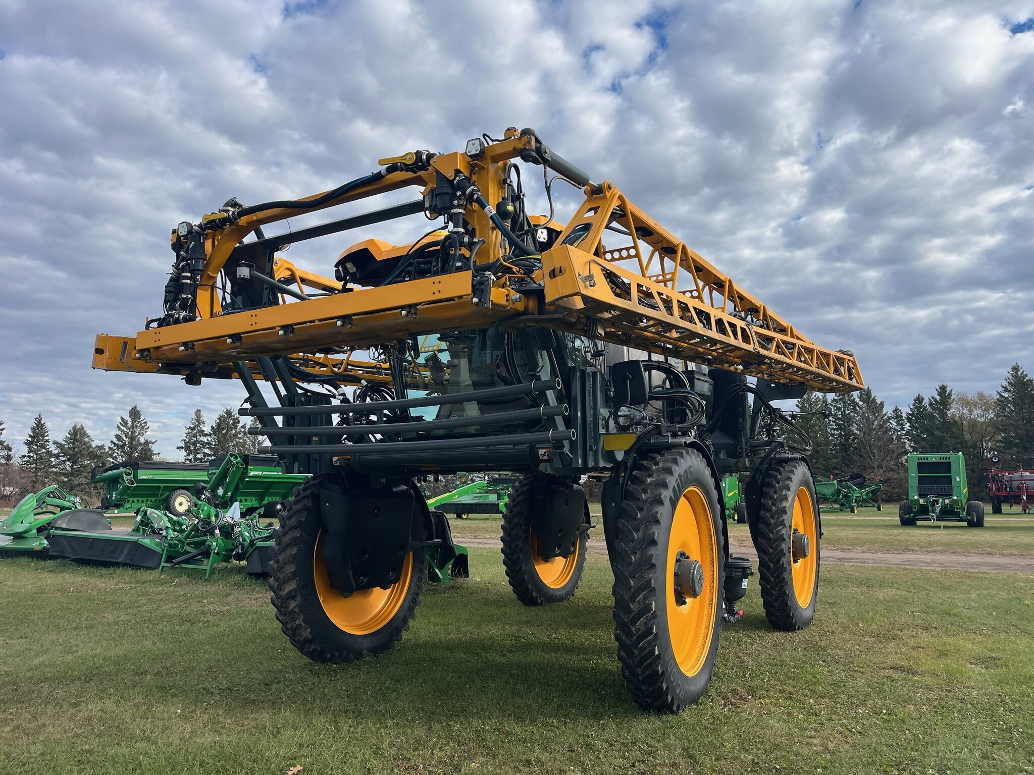 2025 Hagie STS12 Self-Propelled Sprayer