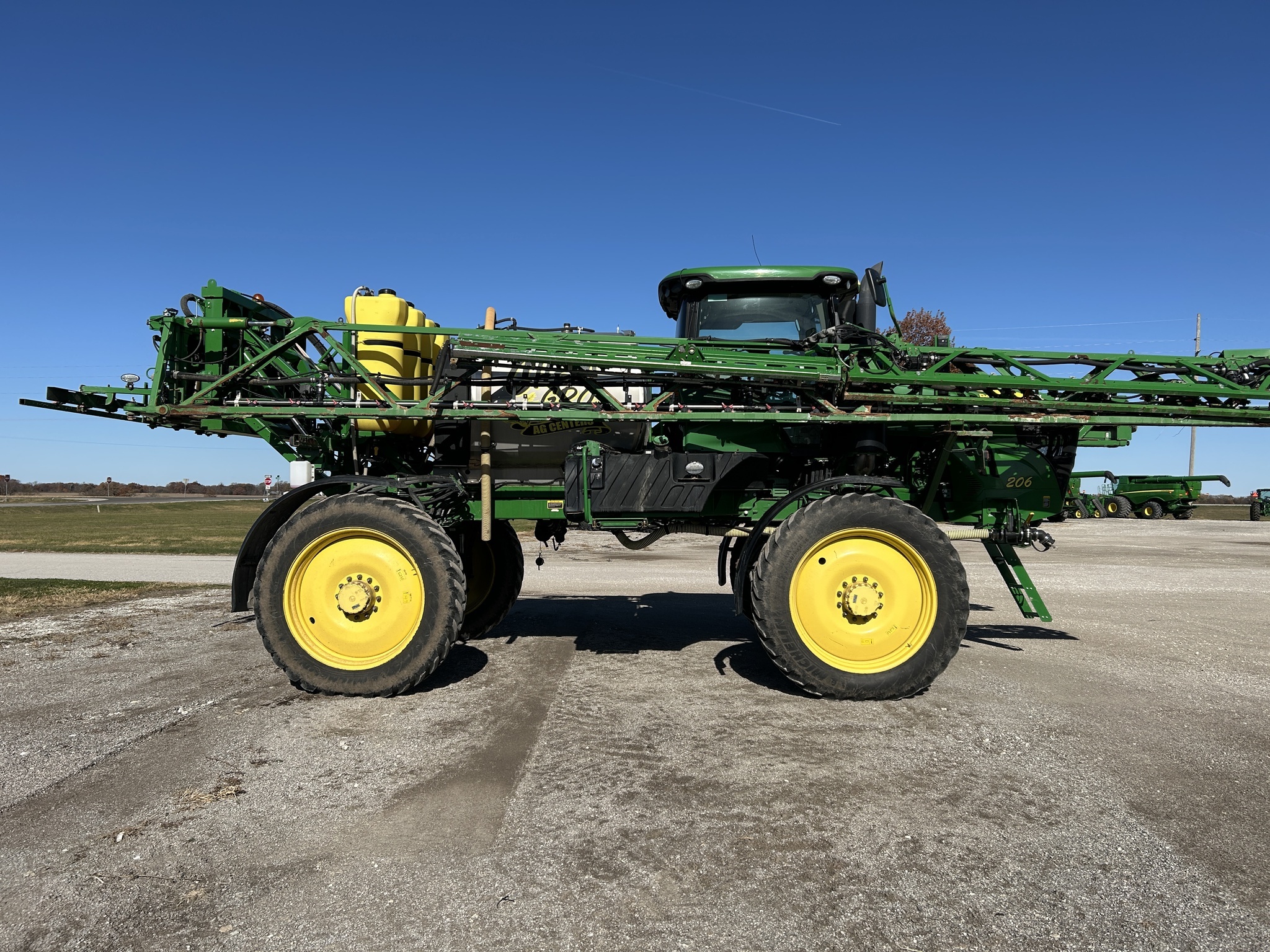 2018 John Deere R4038 Self-Propelled Sprayer - $203,900 | Machinery Pete