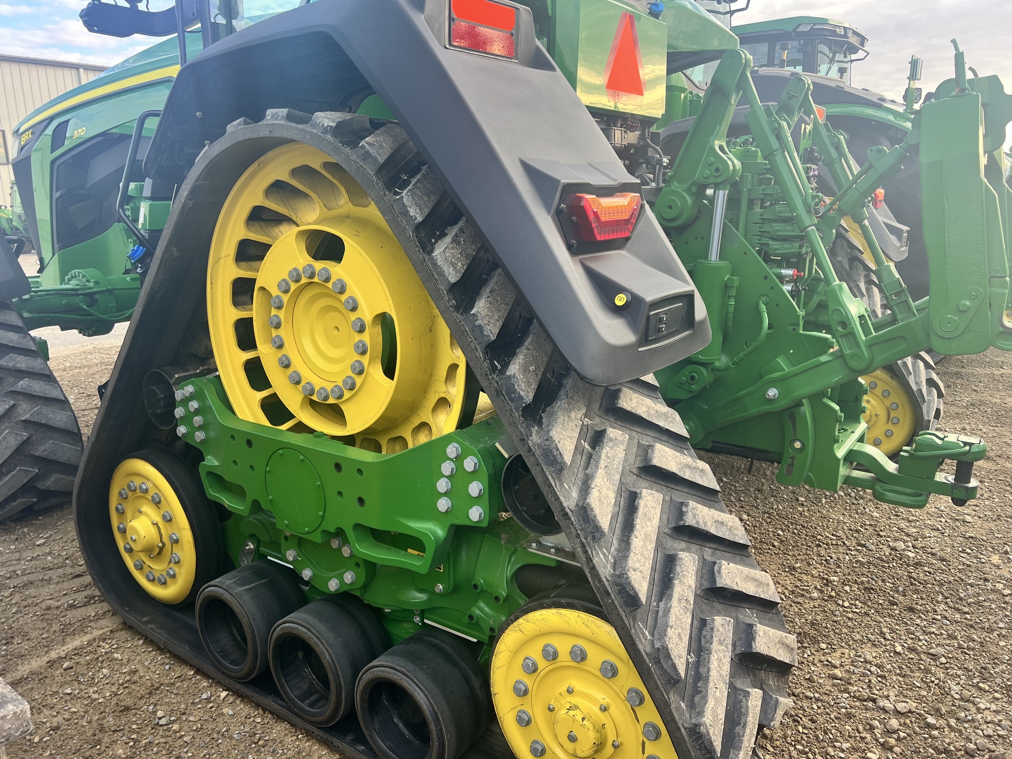 2020 John Deere 8RX 370 Tractor
