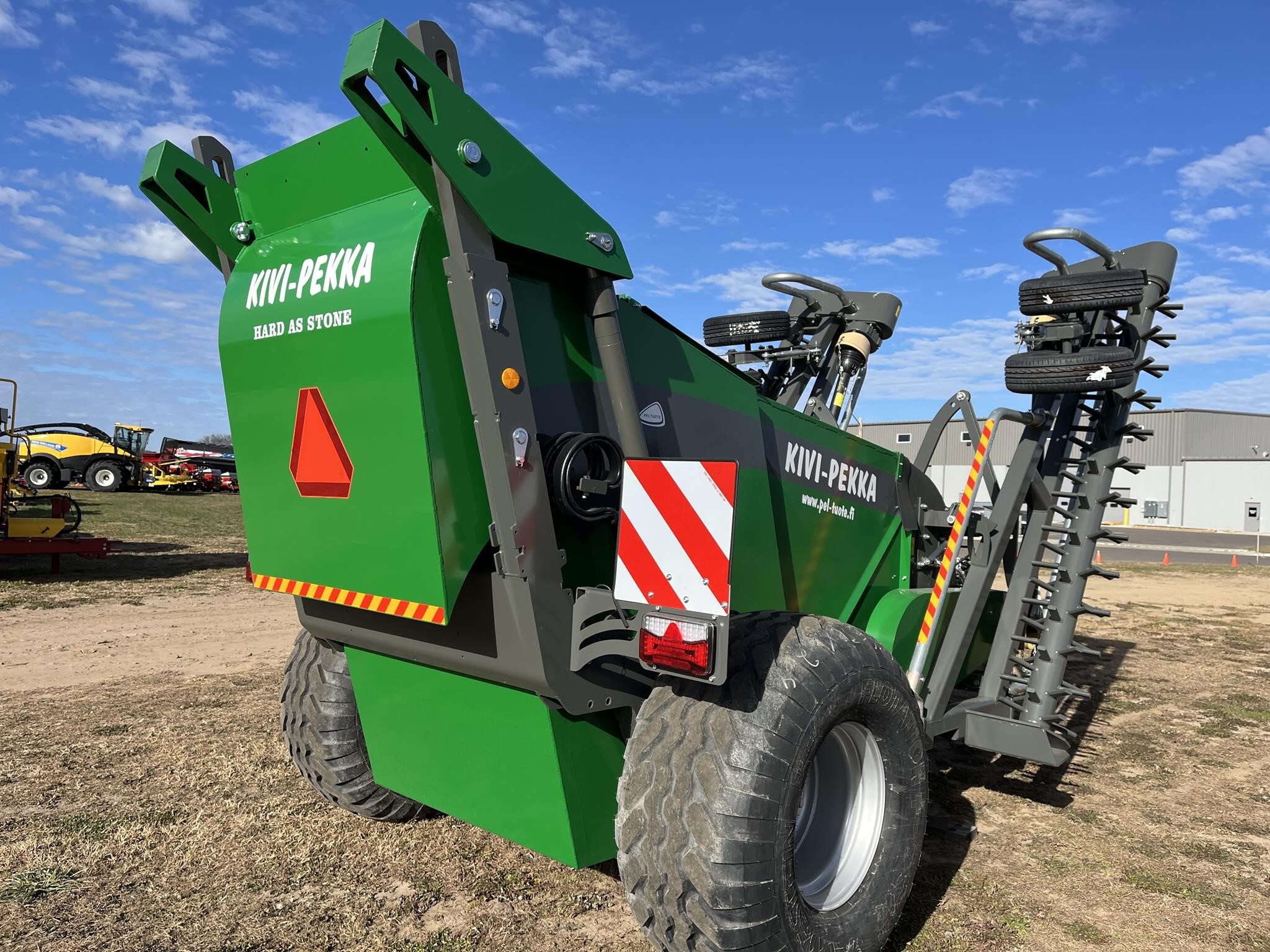2025 Kivi-Pekka 6 Rock Picker