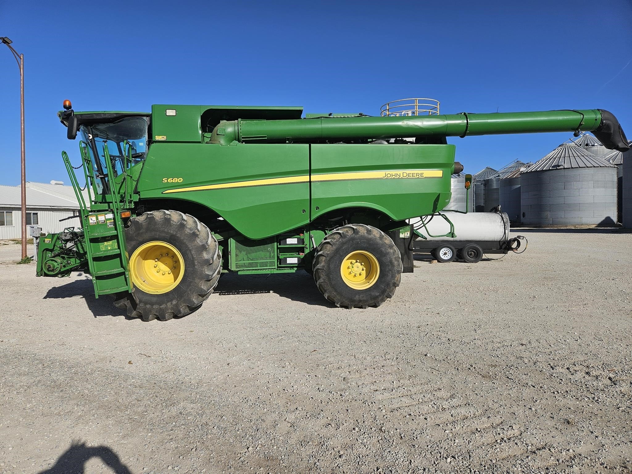 2014 John Deere S680 Combine