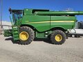 2014 John Deere S680 Combine