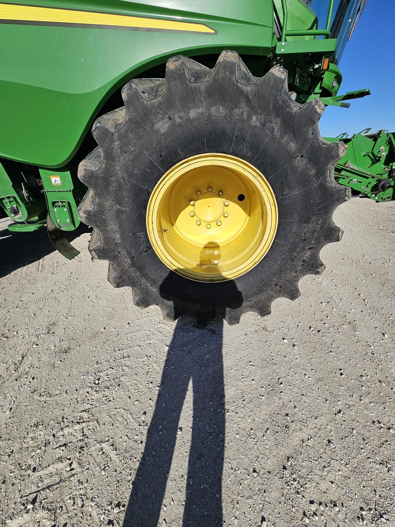 2014 John Deere S680 Combine