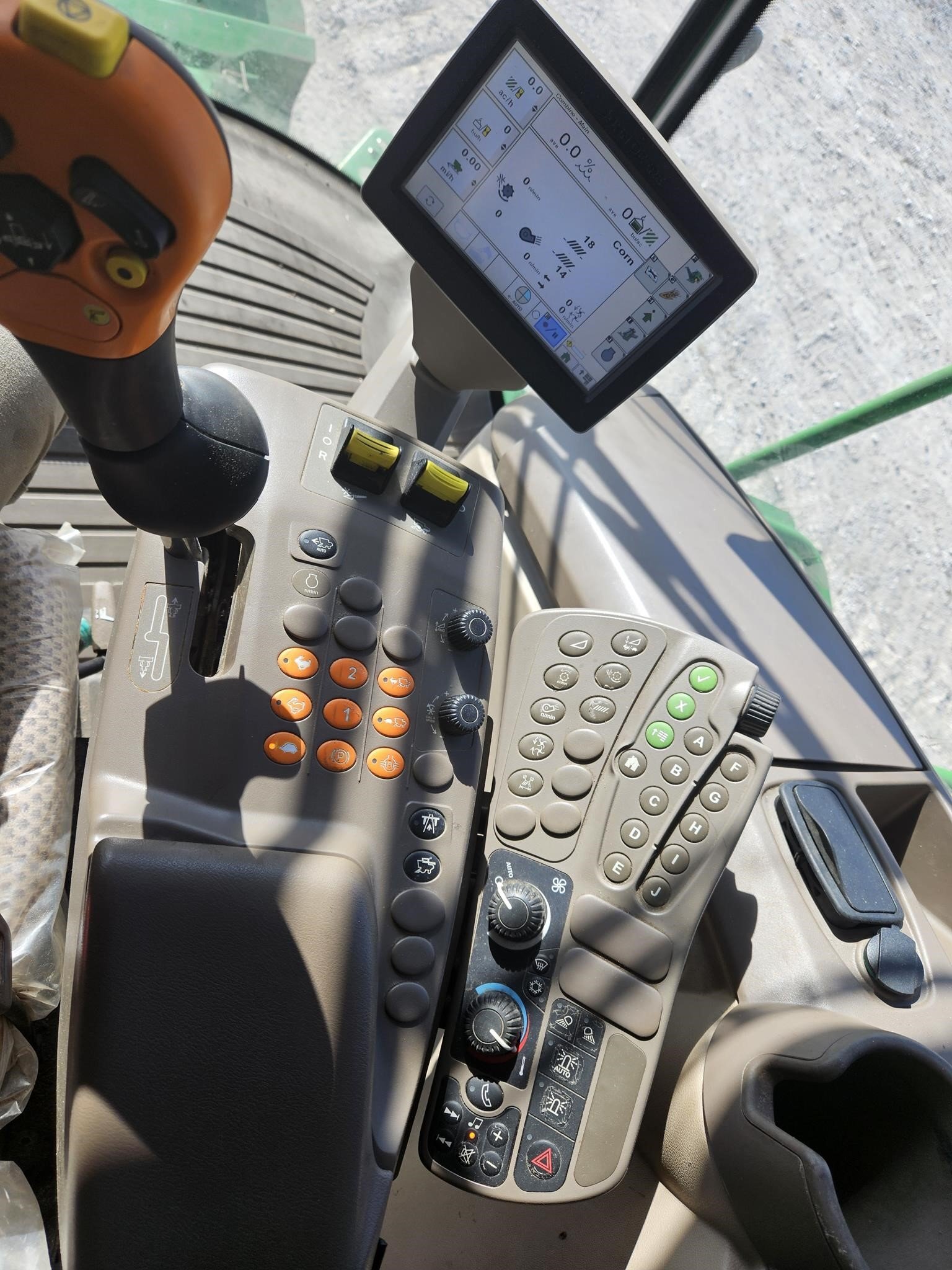 2014 John Deere S680 Combine