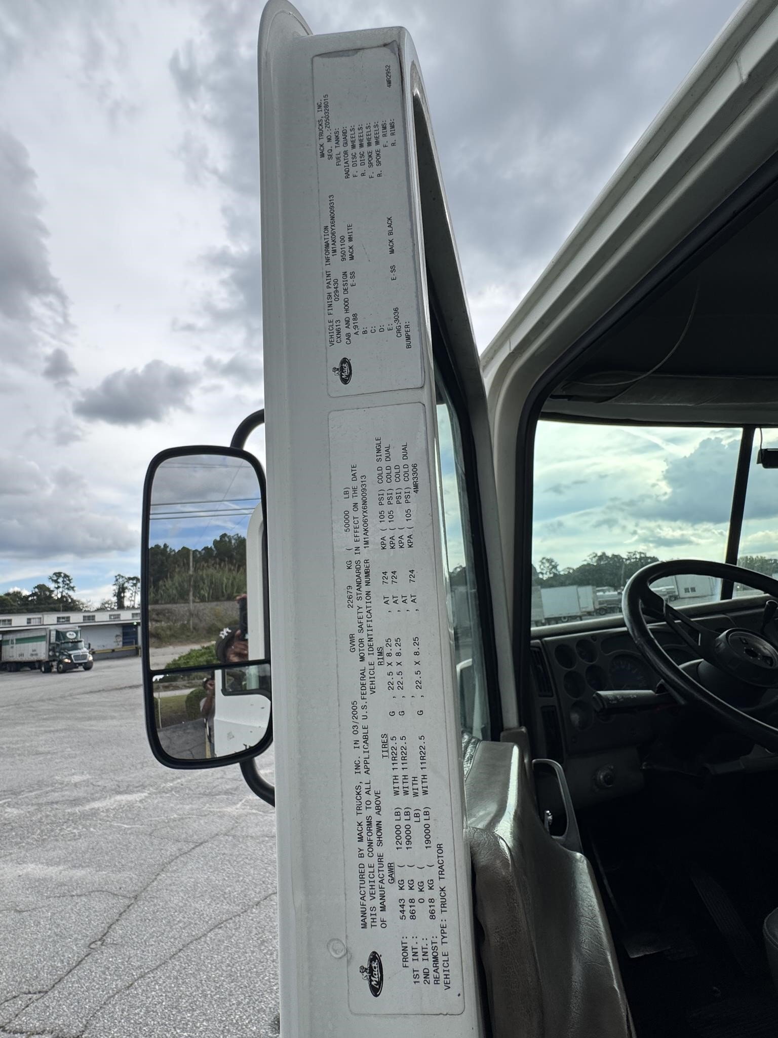 2006 Mack VISION CXN613 Semi Trucks/Trailer