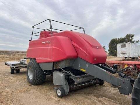 2010 AGCO 2190 Big Square Baler