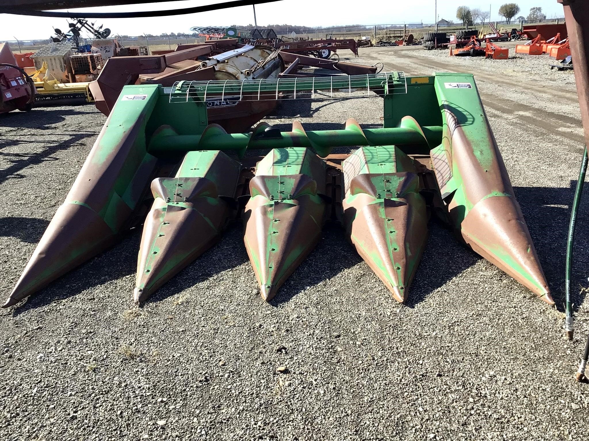  John Deere 443 Corn Head