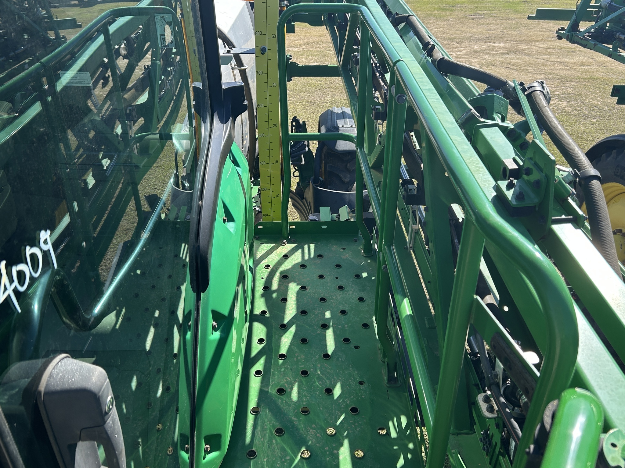 2022 John Deere 408R Self-Propelled Sprayer