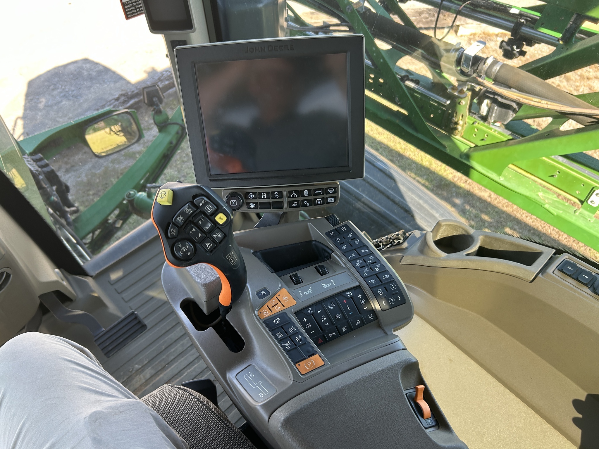 2022 John Deere 408R Self-Propelled Sprayer