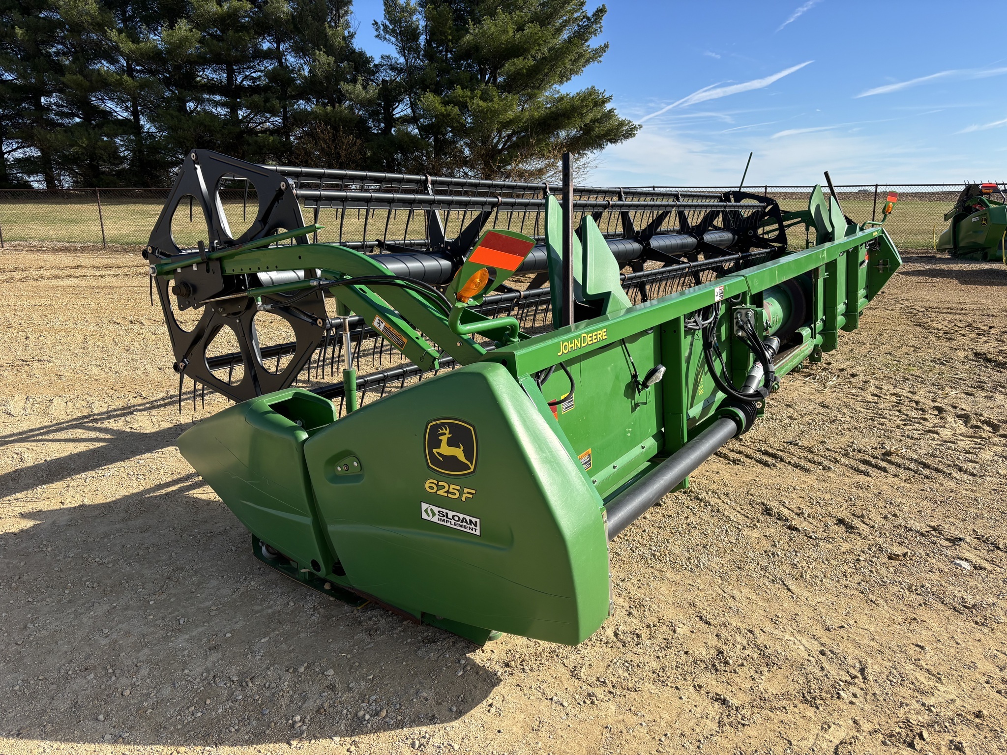 2013 John Deere 625F Platform