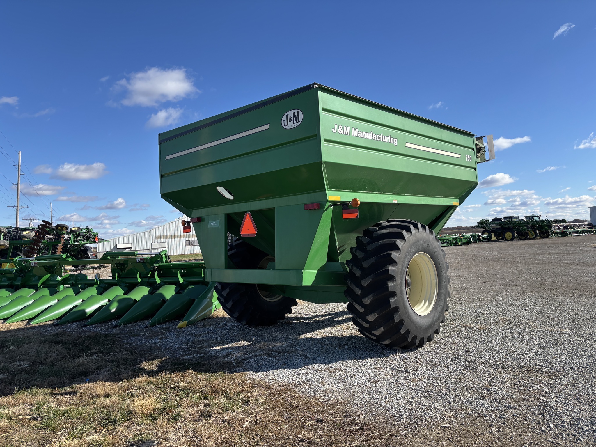 2010 J&M 750-18 Grain Cart