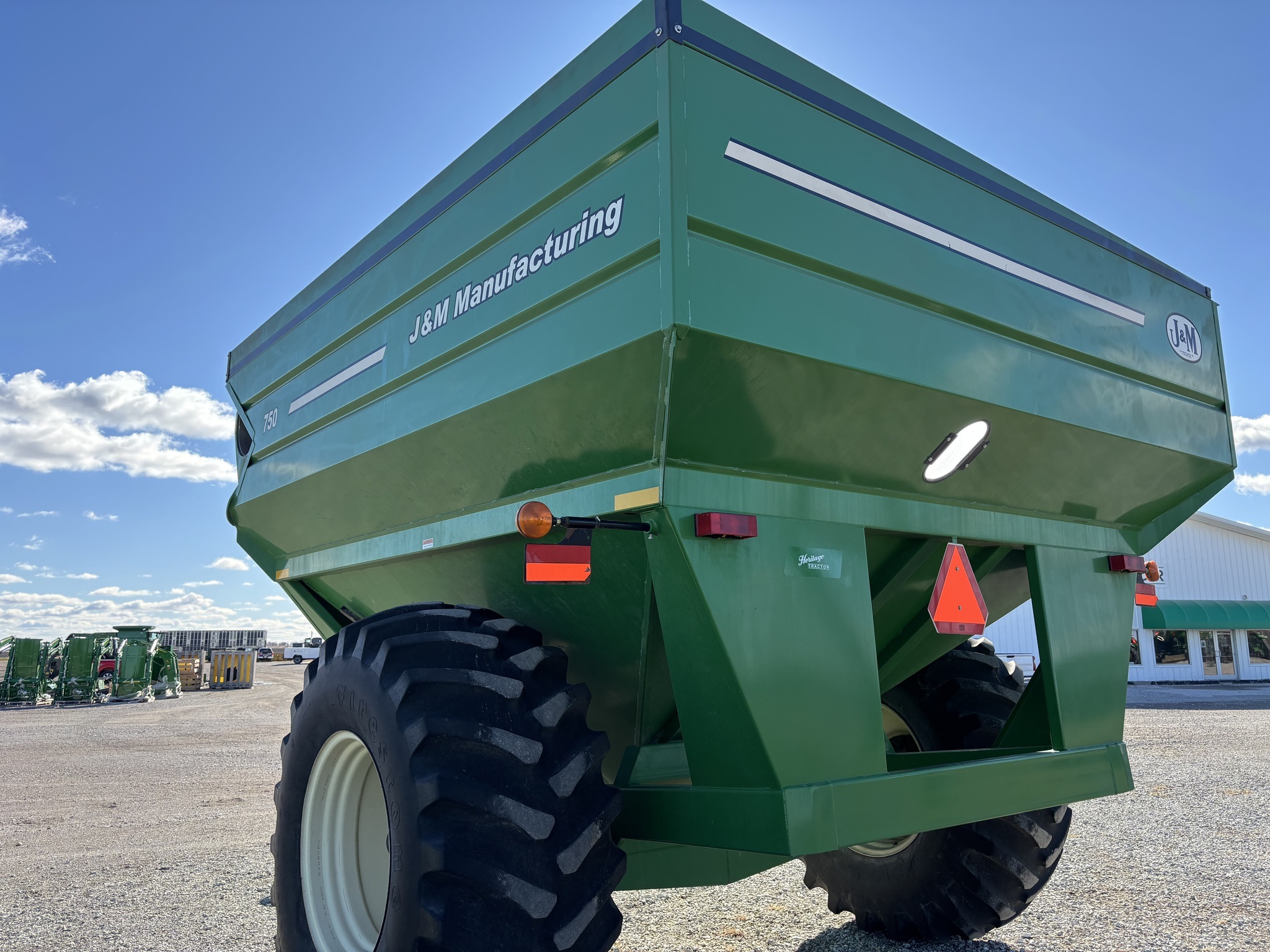 2010 J&M 750-18 Grain Cart