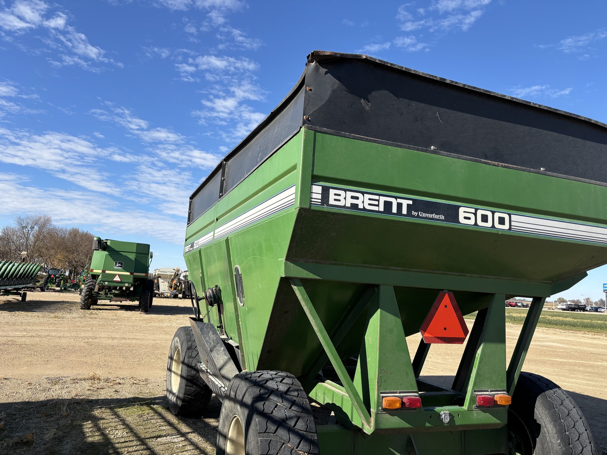 1994 Brent 600 Gravity Wagon
