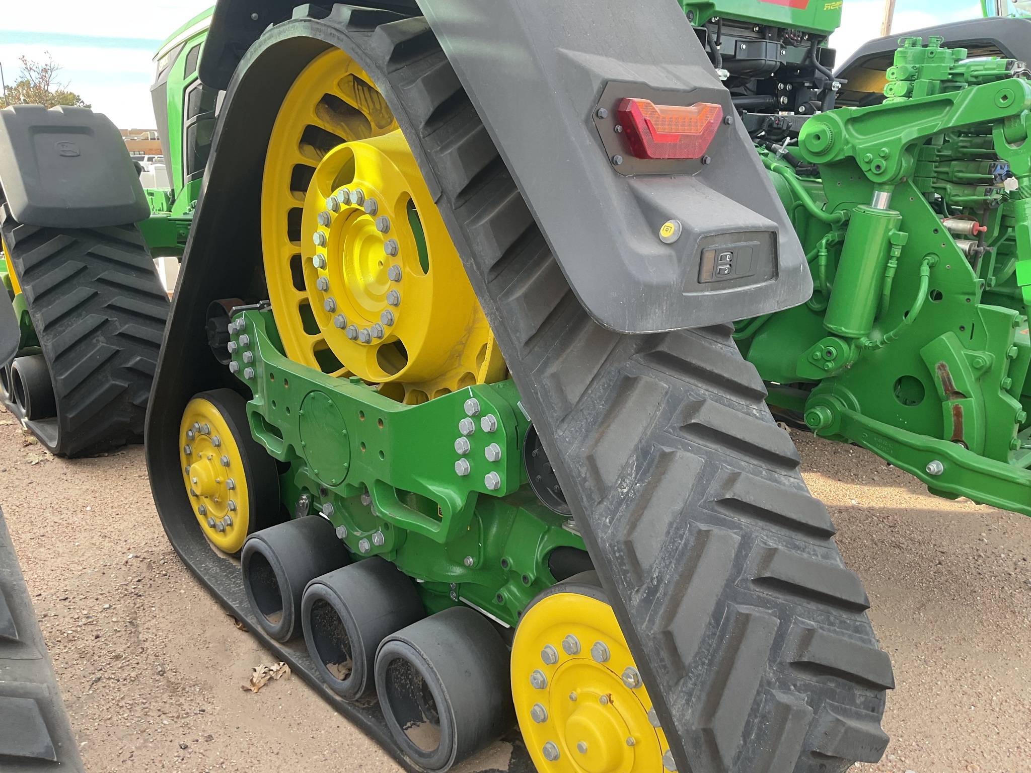 2023 John Deere 8RX 370 Tractor