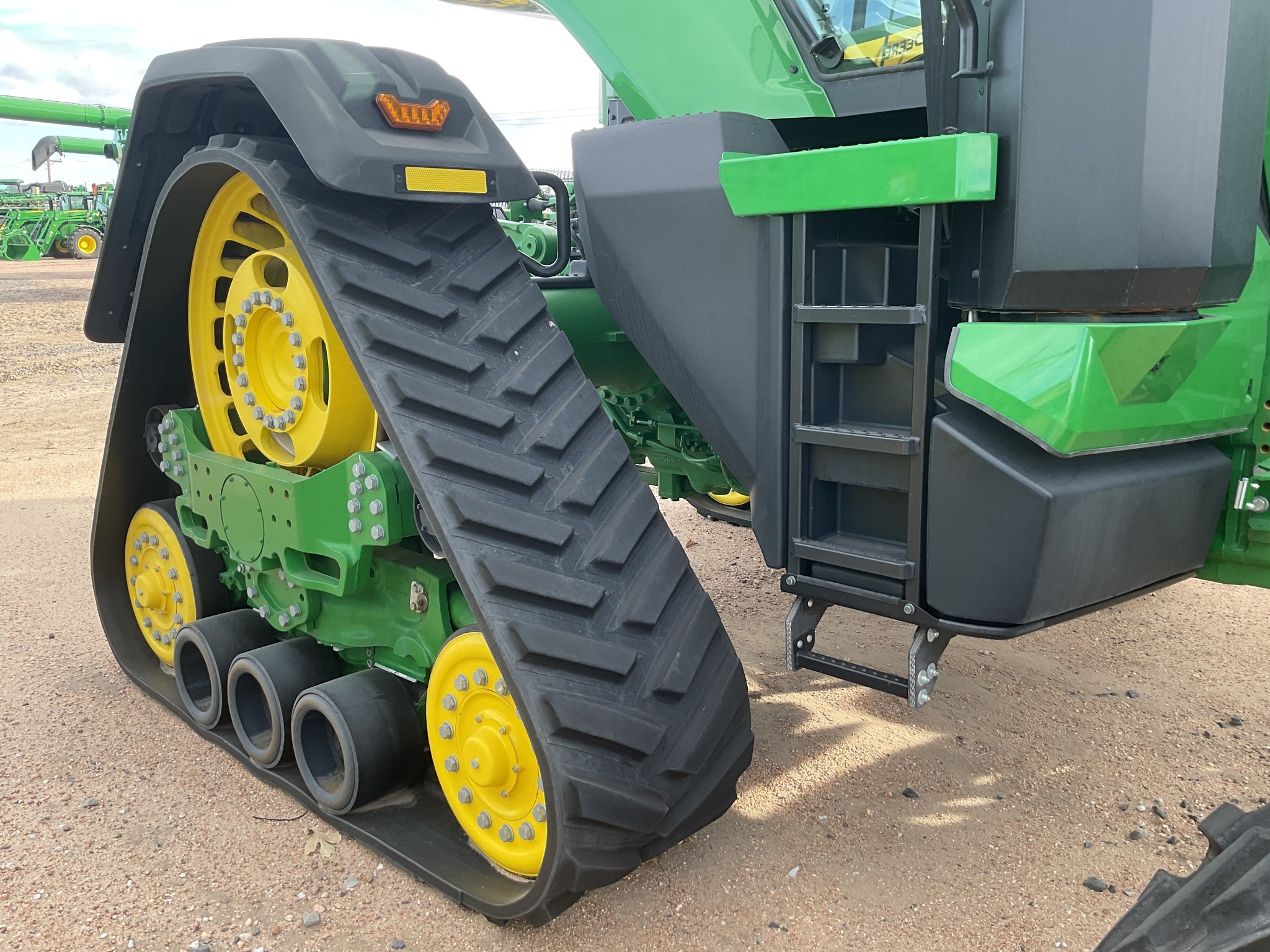 2023 John Deere 8RX 370 Tractor