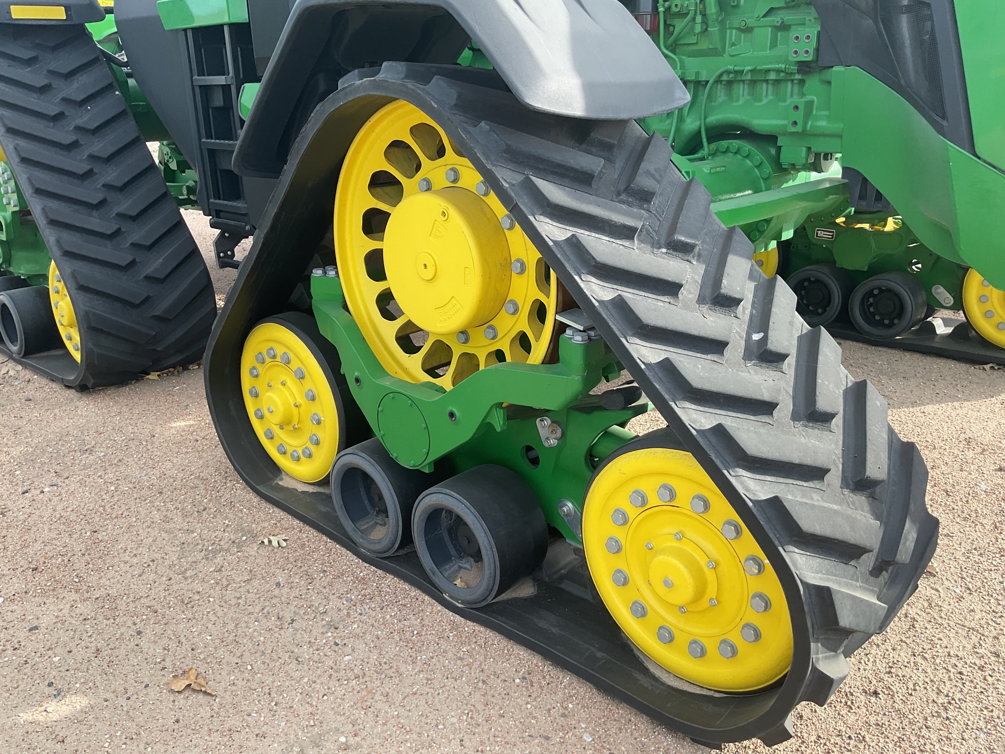 2023 John Deere 8RX 370 Tractor
