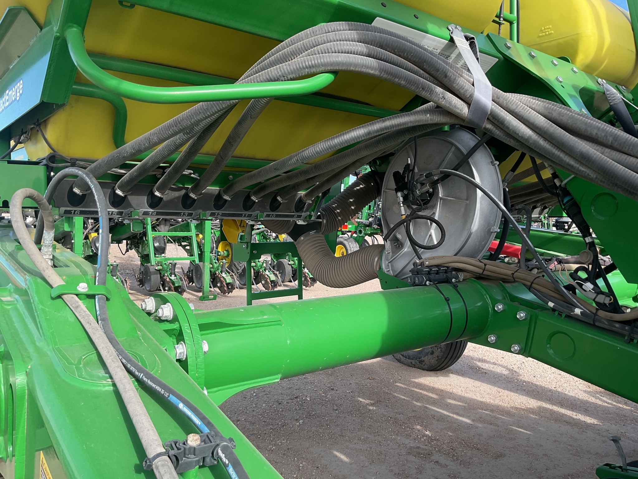 2021 John Deere 1725 CCS Planter