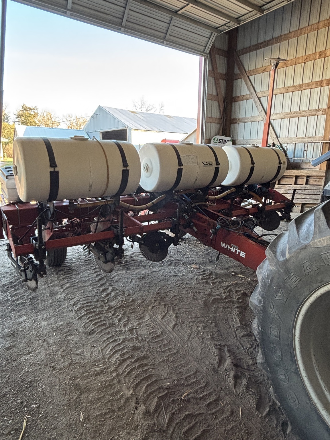  White 6100 Planter