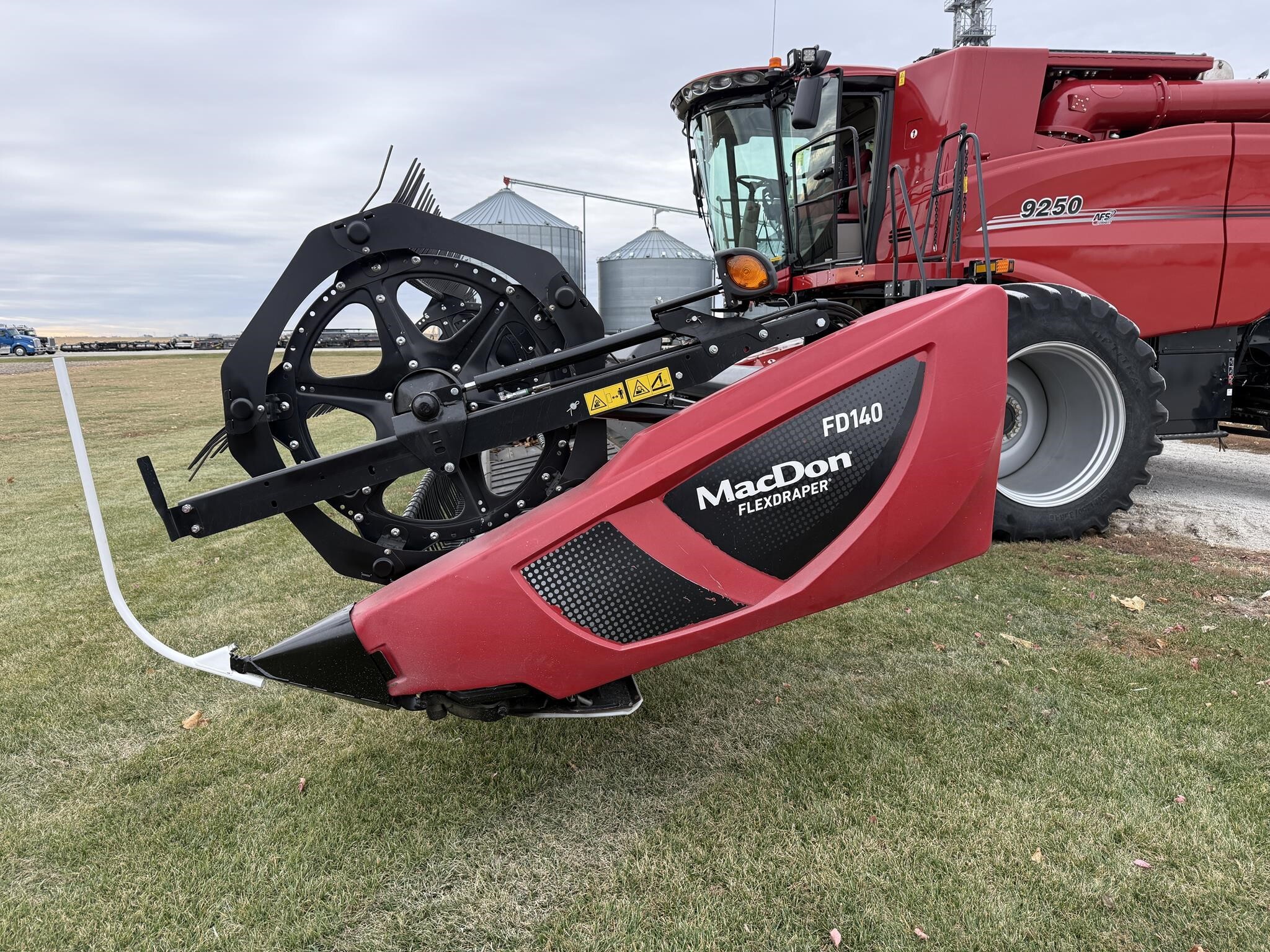 2021 MacDon FD140 Platform