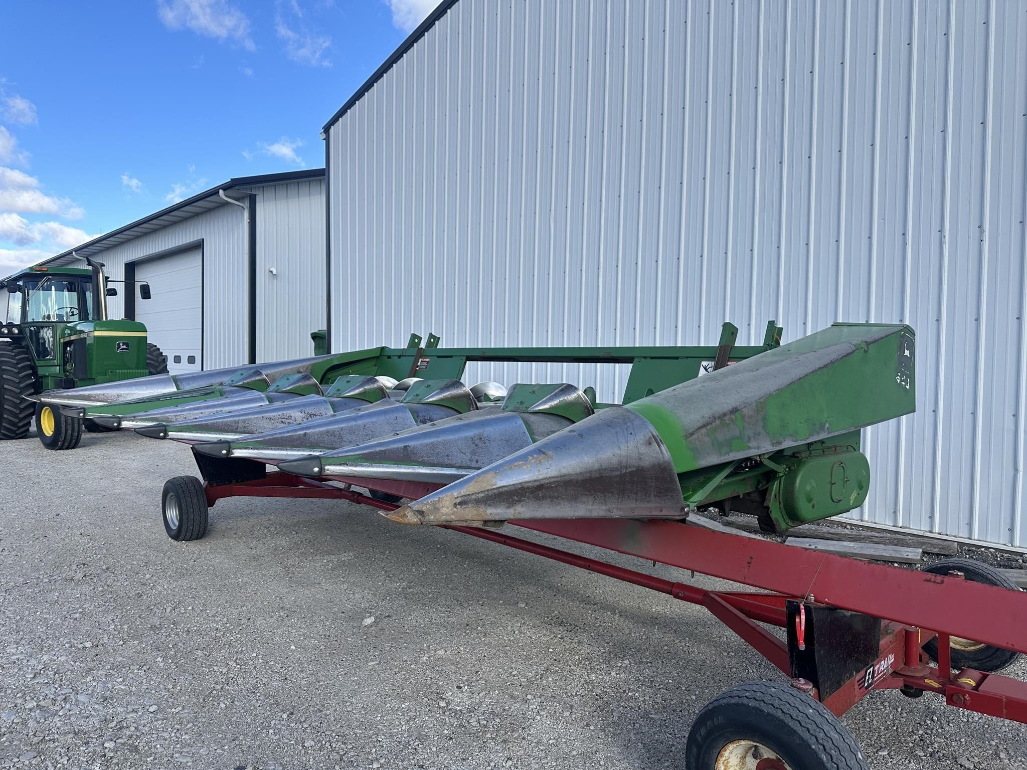 1993 John Deere 643 Corn Head