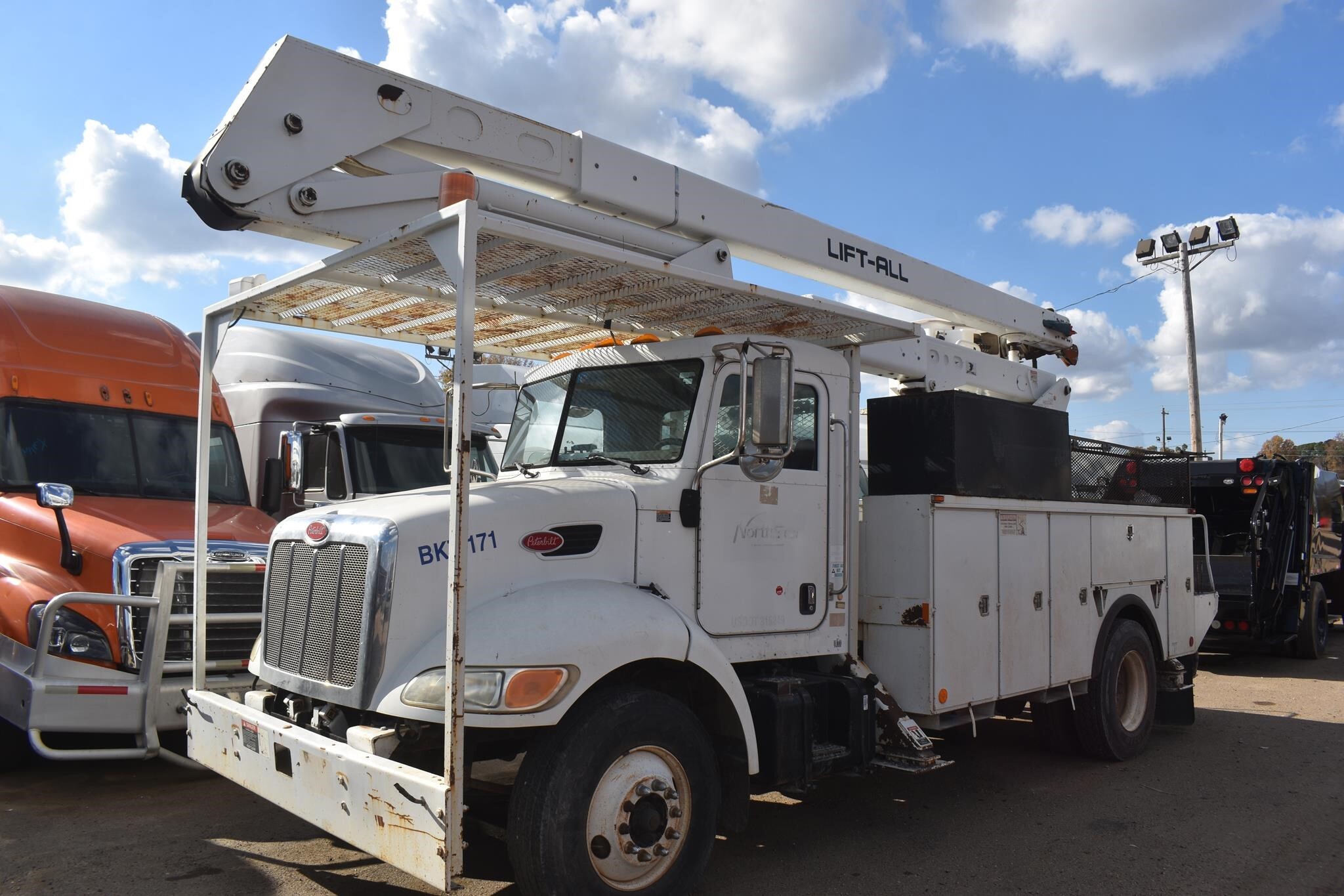 2007 LIFT-ALL LOM55-2MS Crane
