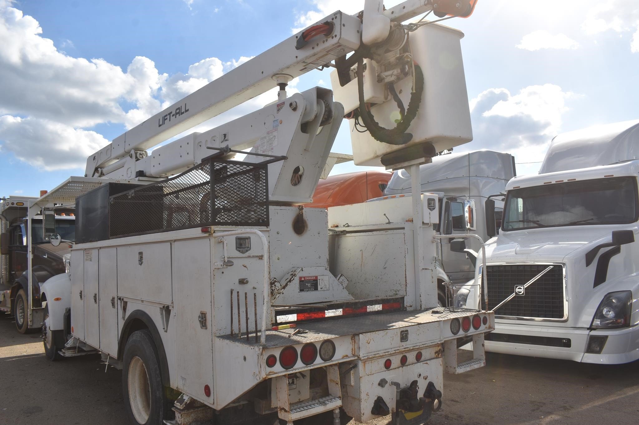 2007 LIFT-ALL LOM55-2MS Crane