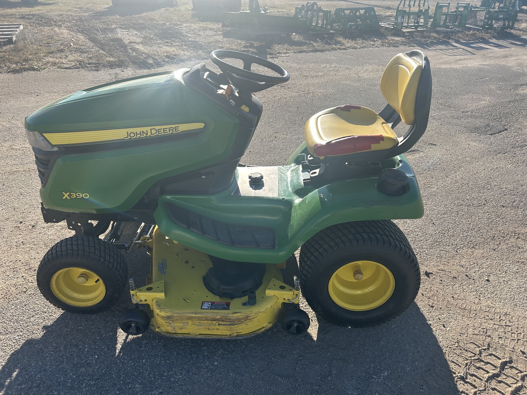 2016 John Deere X390 Lawn Mower