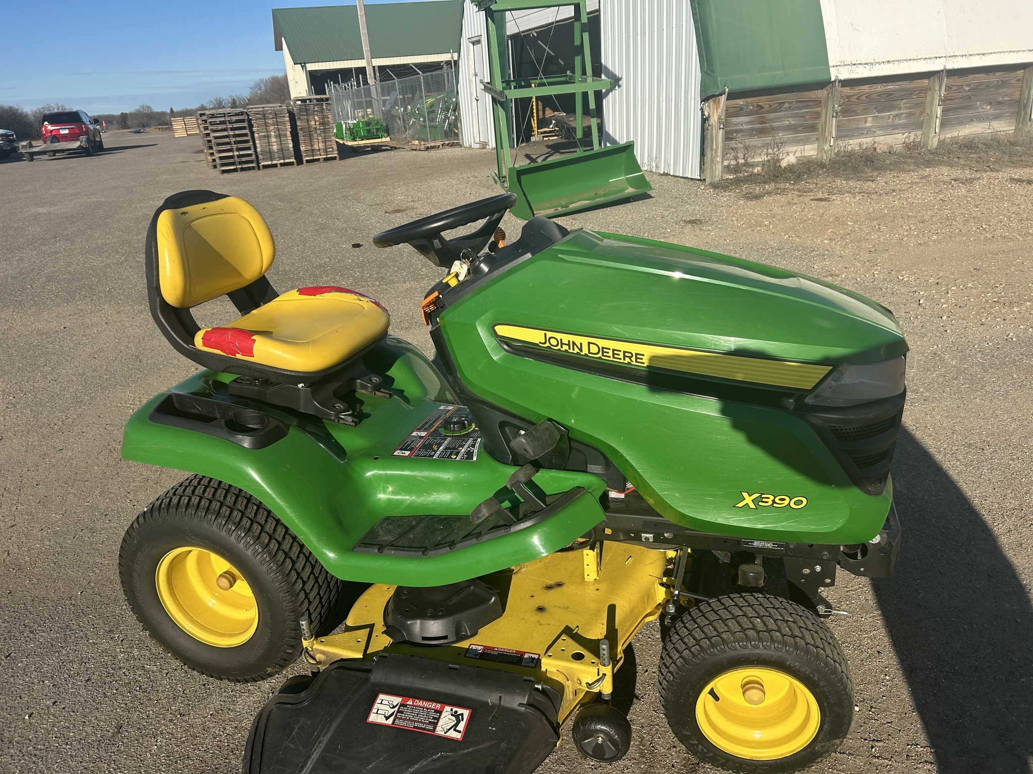 2016 John Deere X390 Lawn Mower