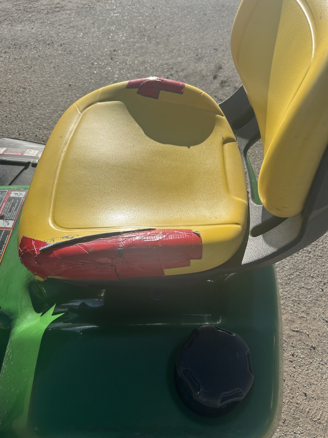 2016 John Deere X390 Lawn Mower