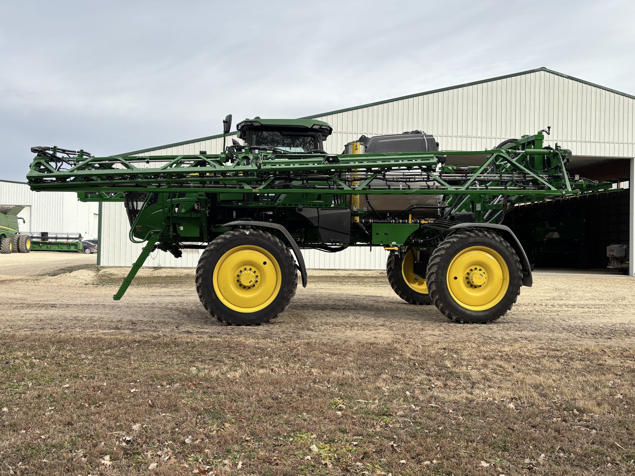 2025 John Deere 412R Self-Propelled Sprayer