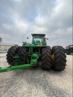 2010 John Deere 9330 Tractor
