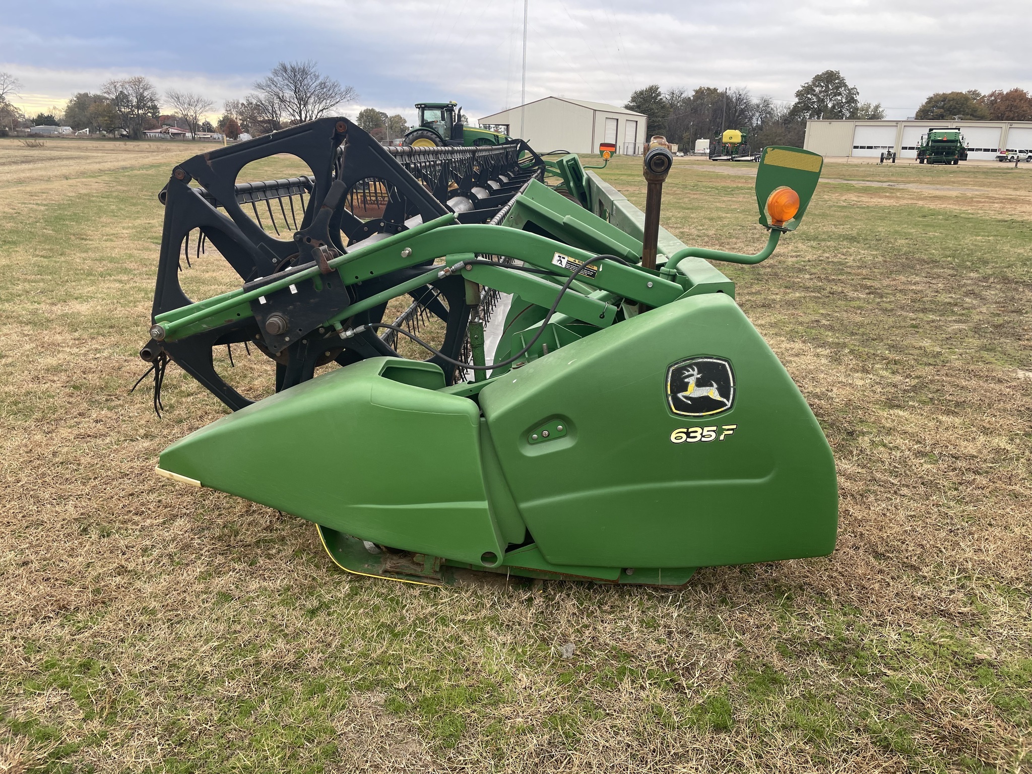 2010 John Deere 635F Platform