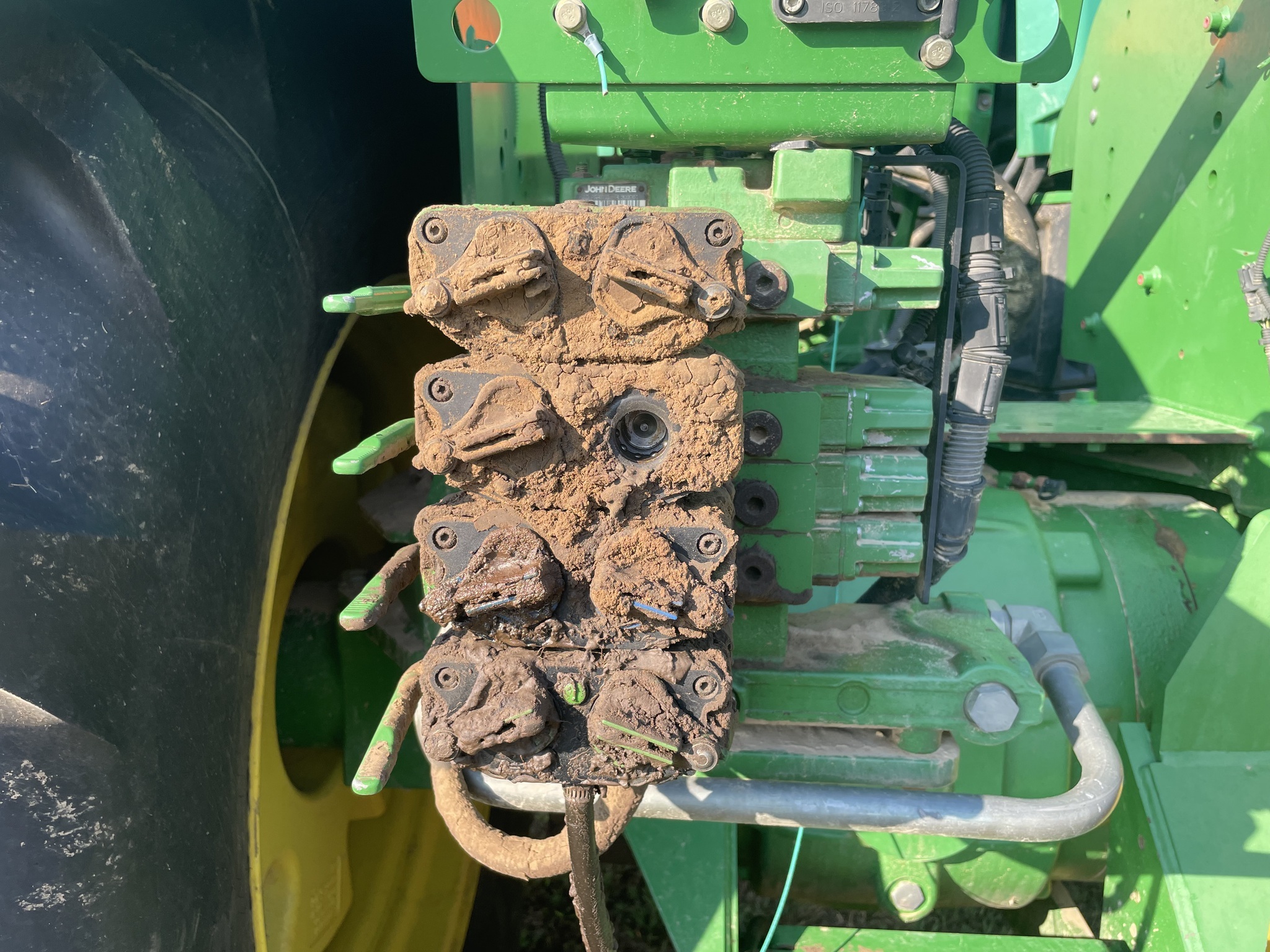2013 John Deere 9460R Tractor