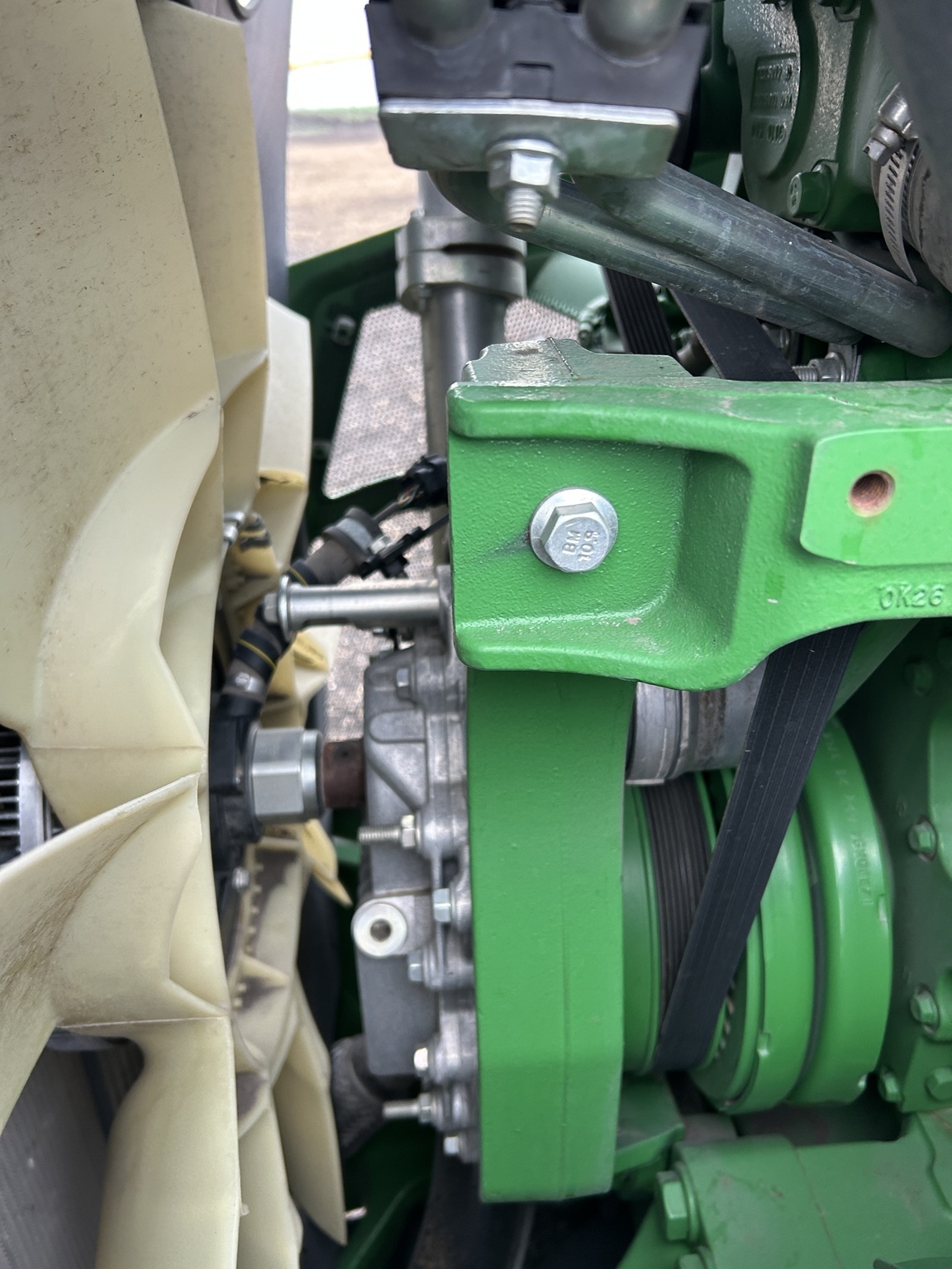 2021 John Deere 8RT 370 Tractor