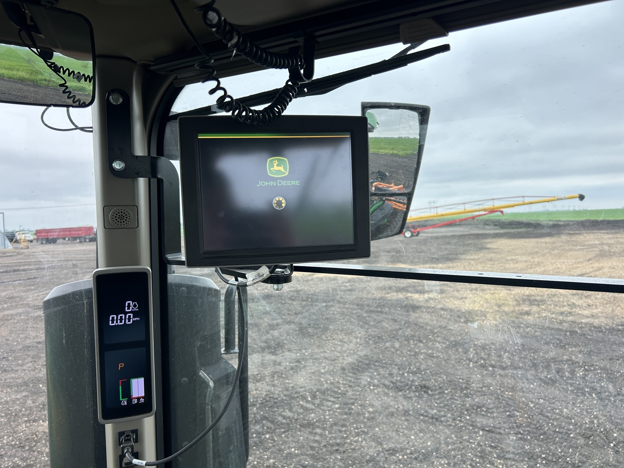 2021 John Deere 8RT 370 Tractor