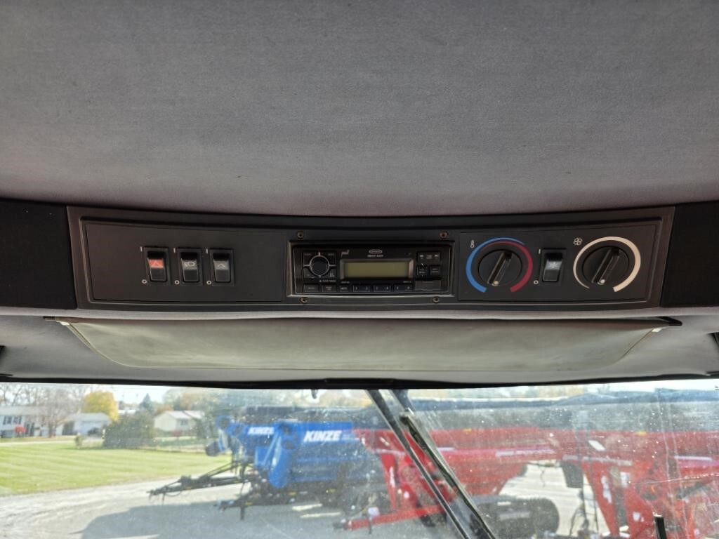 1996 Case IH 2166 Combine