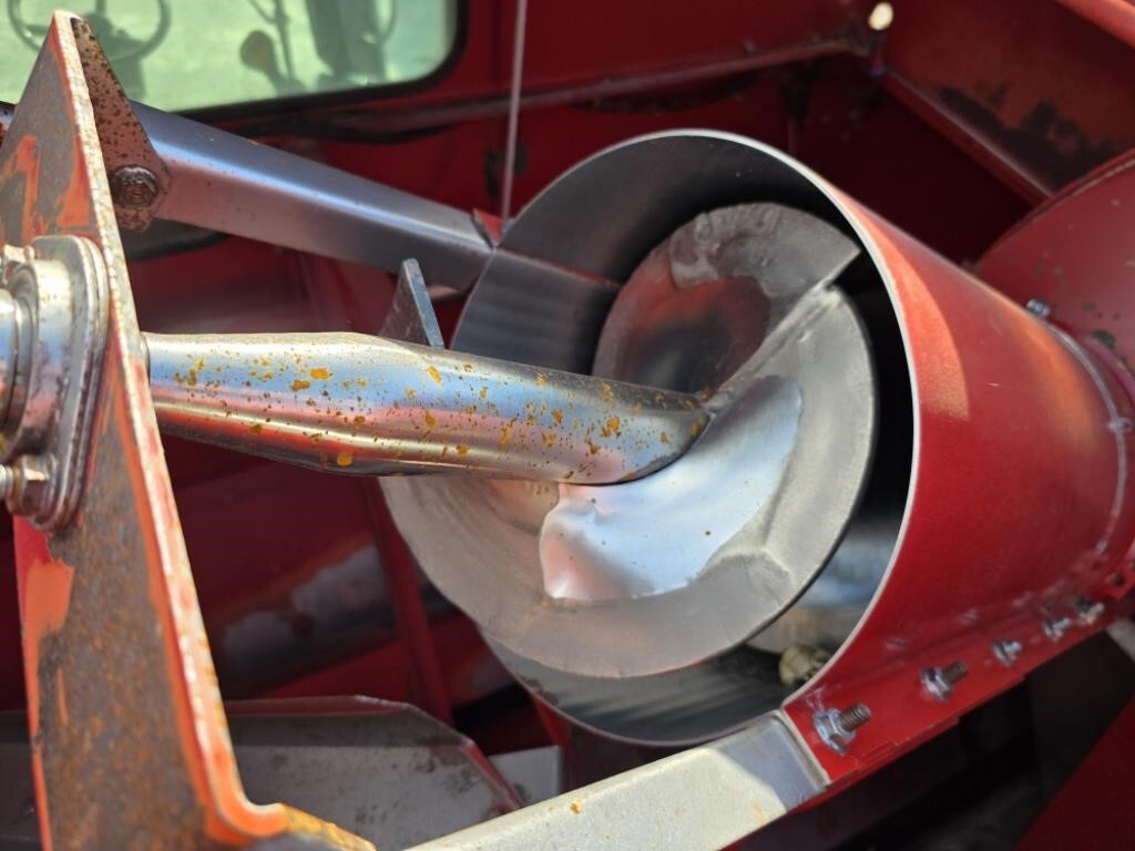 1996 Case IH 2166 Combine