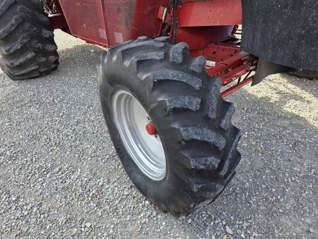1996 Case IH 2166 Combine