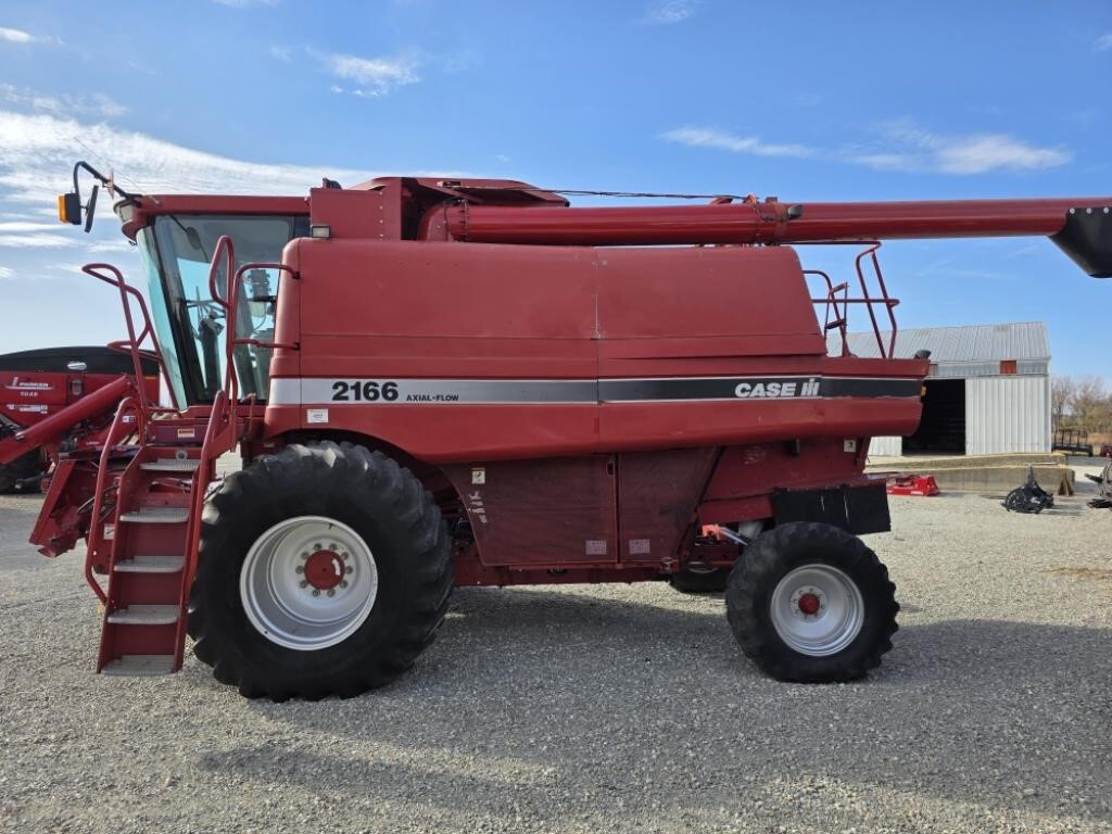 1996 Case IH 2166 Combine