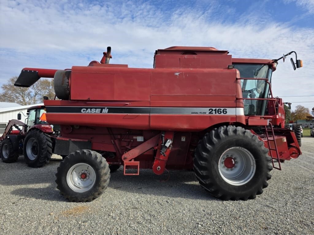 1996 Case IH 2166 Combine