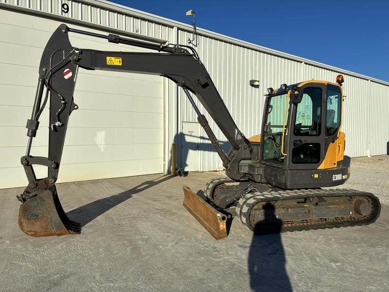 2022 Volvo ECR88D Excavator