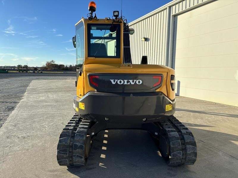 2022 Volvo ECR88D Excavator