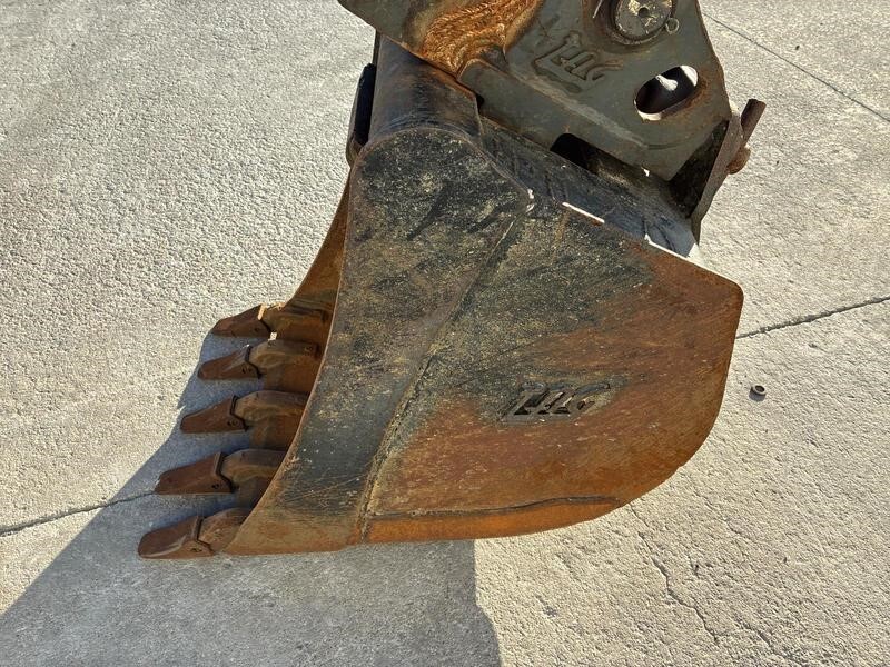 2022 Volvo ECR88D Excavator