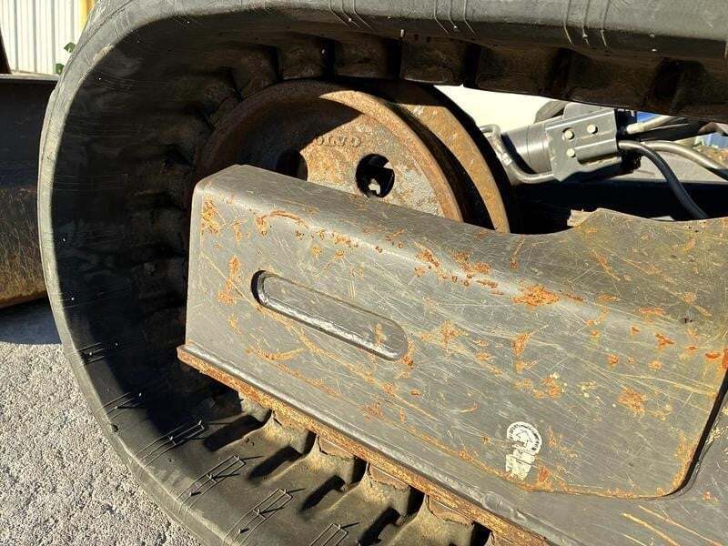 2022 Volvo ECR88D Excavator